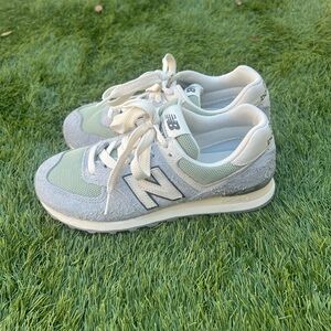 Women’s New Balance 574 Size 7.5